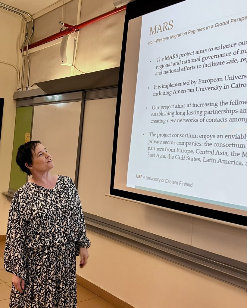 Saara Koikkalainen giving a lecture on a course titled Migration and Refugee Movements in the Middle East and North Africa, AUC New Cairo Campus